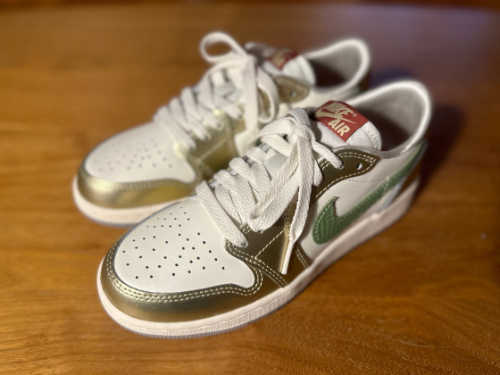 조던 1 레트로 로우 OG 차이니즈 뉴 이어 FQ6593-100 photo review