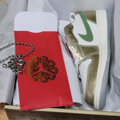 조던 1 레트로 로우 OG 차이니즈 뉴 이어 FQ6593-100 photo review