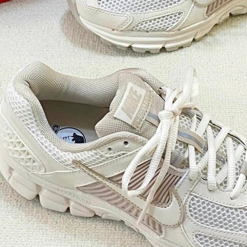 나이키 줌 보메로 5 페일 아이보리 샌드드리프트 FQ6868-111 photo review