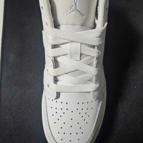 조던 1 로우 SE 화이트 아이스 블루 FQ9112-100 photo review