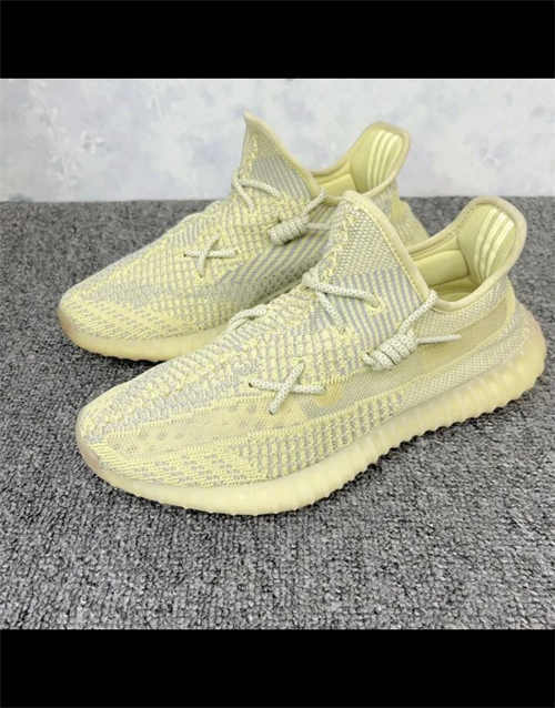 아디다스 이지 부스트 350 V2 안틀리아 - 논리플렉티브 FV3250 photo review