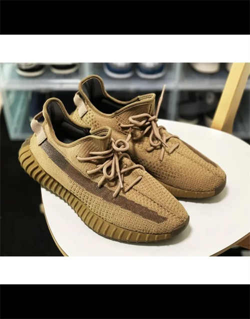 아디다스 이지 부스트 350 V2 테일라이트 FX9017 photo review