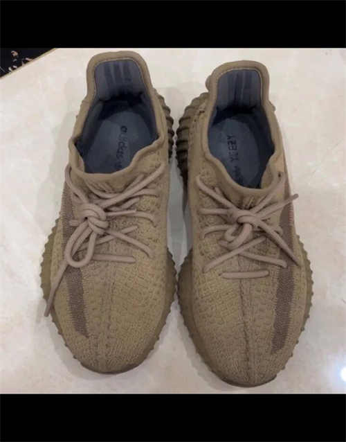 아디다스 이지 부스트 350 V2 테일라이트 FX9017 photo review