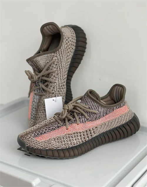 아디다스 이지 부스트 350 V2 신더 FY2903 photo review