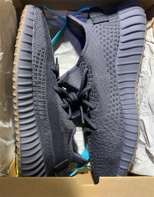 아디다스 이지 부스트 350 V2 신더 FY2903 photo review