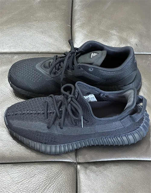 아디다스 이지 부스트 350 V2 신더 FY2903 photo review