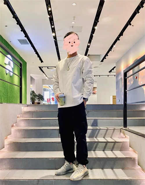 아디다스 이지 부스트 350 V2 애쉬 스톤 GW0089 photo review