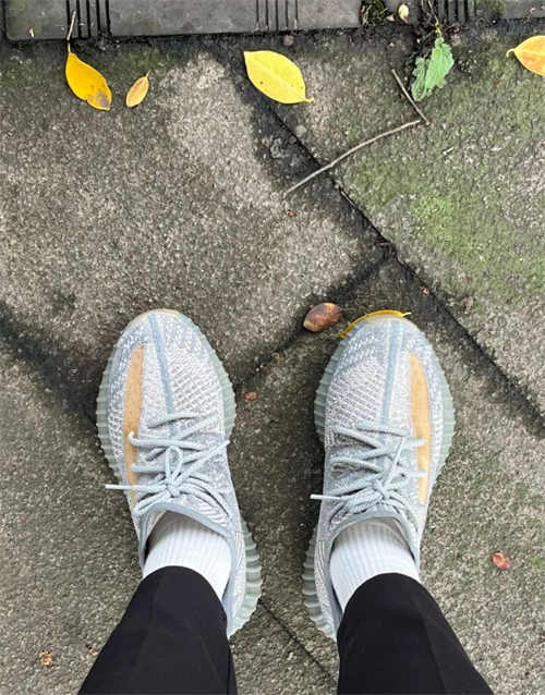 아디다스 이지 부스트 350 V2 애쉬 스톤 GW0089 photo review