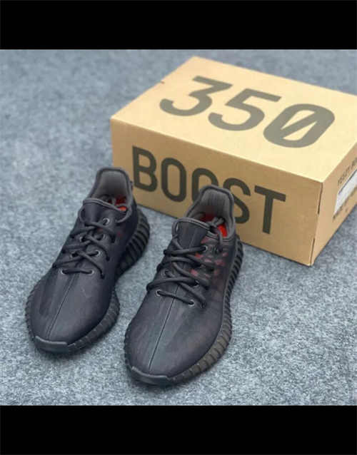 아디다스 이지 부스트 350 V2 모노 클레이 GW2870 photo review