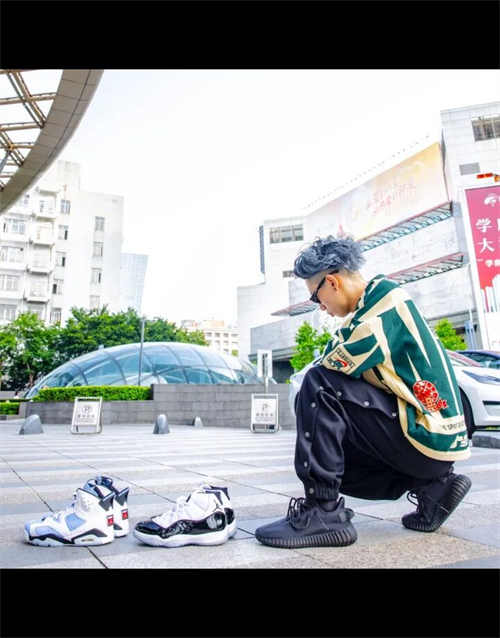 아디다스 이지 부스트 350 V2 믹스 오트 GW3773 photo review