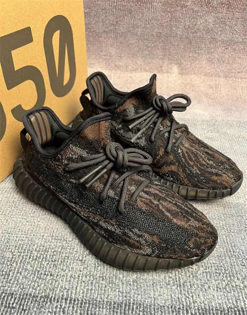 아디다스 이지 부스트 350 V2 믹스 락 GW3774 photo review