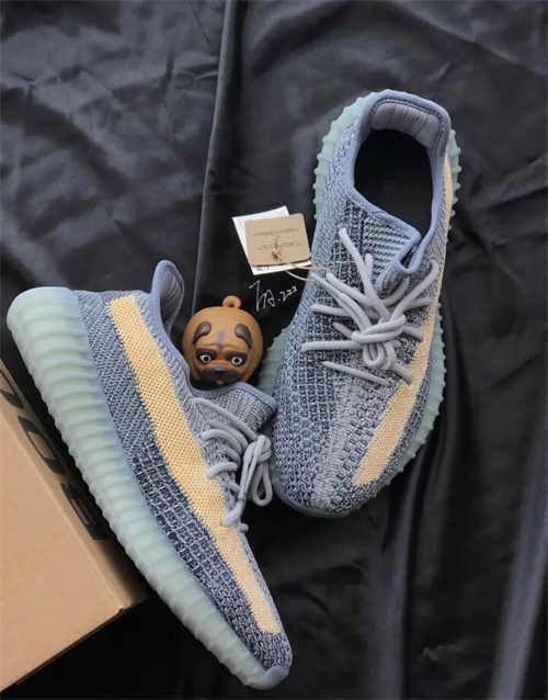 아디다스 이지 부스트 350 V2 애쉬 블루 GY7657 photo review