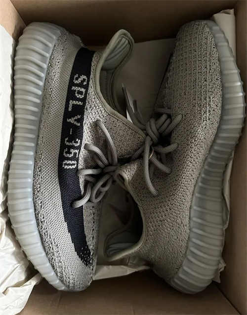 아디다스 이지 부스트 350 V2 그래닛 코어 블랙 HQ2059 photo review