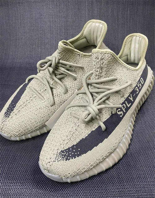 아디다스 이지 부스트 350 V2 그래닛 코어 블랙 HQ2059 photo review