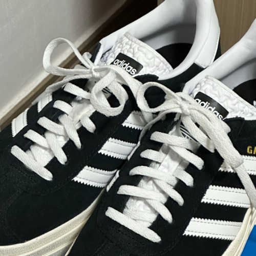 아디다스 가젤 볼드 코어 블랙 클라우드 화이트 HQ6912 photo review