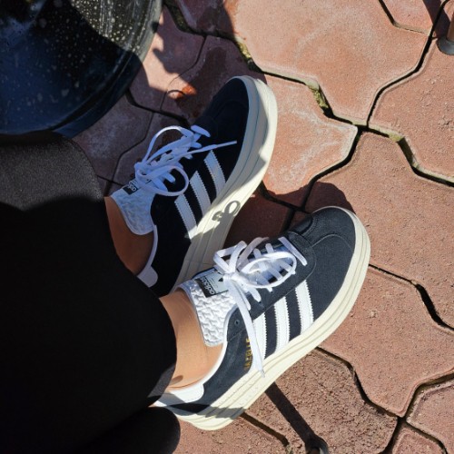 아디다스 가젤 볼드 코어 블랙 클라우드 화이트 HQ6912 photo review