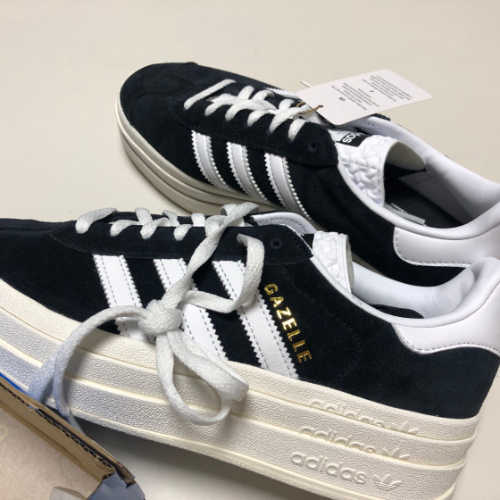 아디다스 가젤 볼드 코어 블랙 클라우드 화이트 HQ6912 photo review