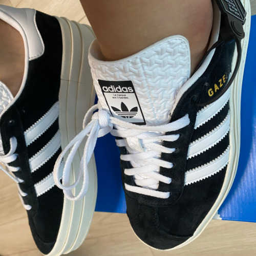 아디다스 가젤 볼드 코어 블랙 클라우드 화이트 HQ6912 photo review