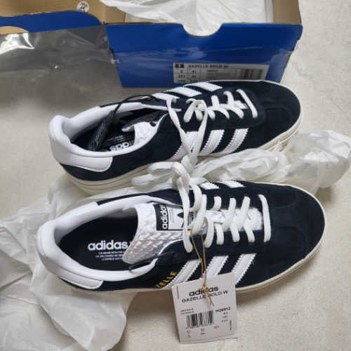 아디다스 가젤 볼드 코어 블랙 클라우드 화이트 HQ6912 photo review