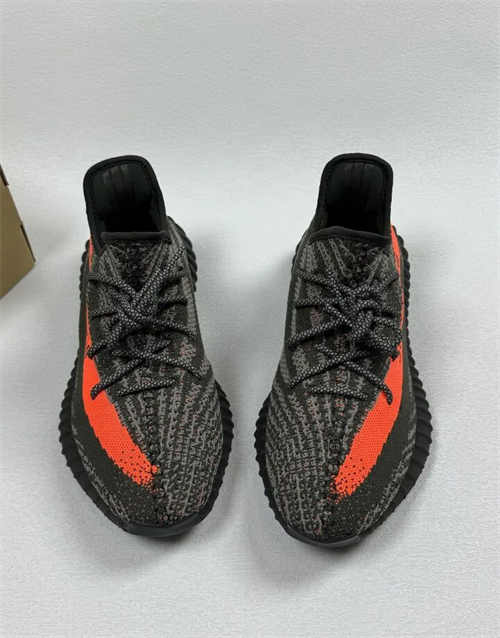 아디다스 이지 부스트 350 V2 카본 벨루가 HQ7045 photo review