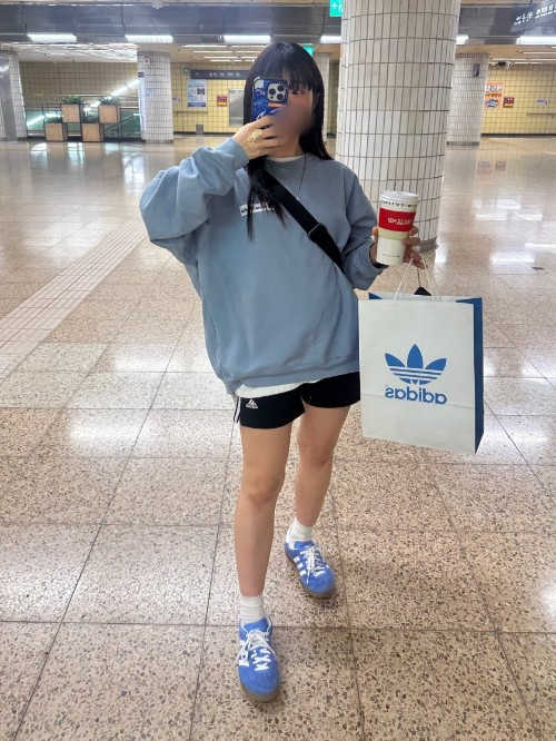 아디다스 가젤 인도어 블루 퓨전 클라우드 화이트 HQ8717 photo review