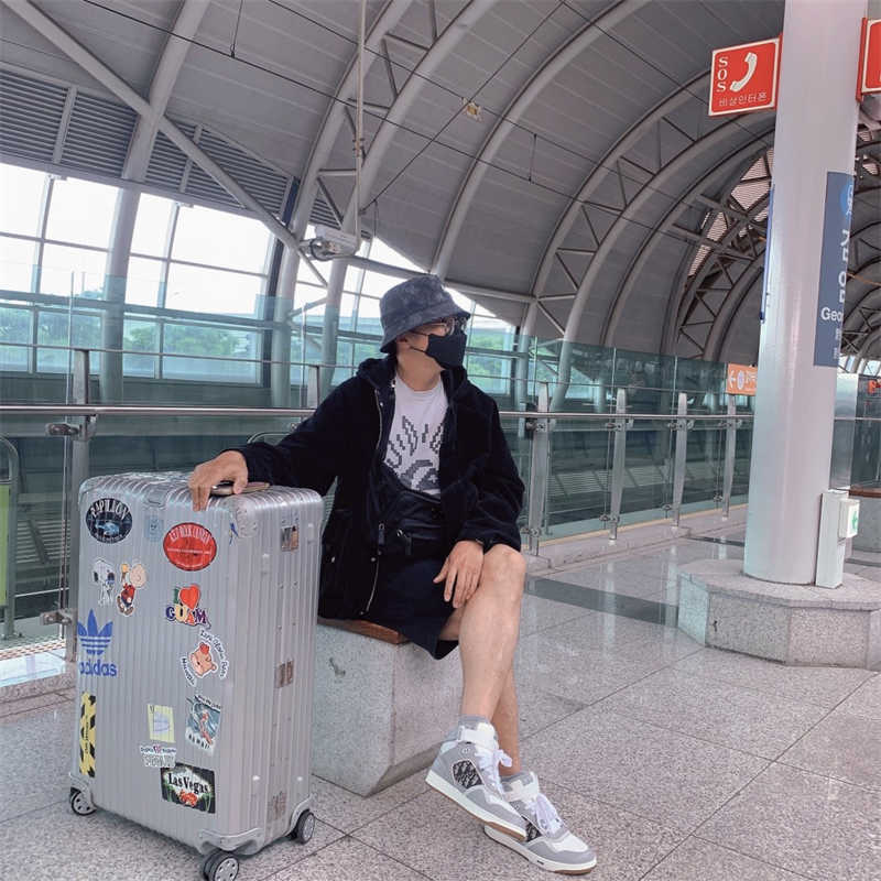 디올 워크앤디올 스니커즈 오블리크 자수 캔버스 블루 KCK211OBE_S56B photo review