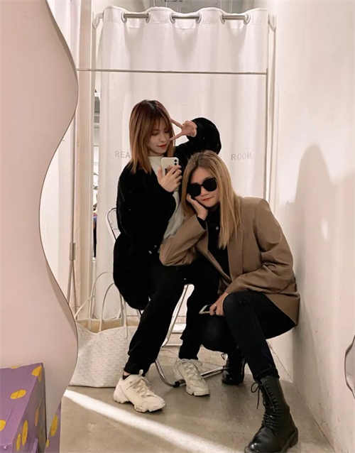 디올 D 커넥트 테크니컬 패브릭 화이트 KCK222NGG_S10W photo review