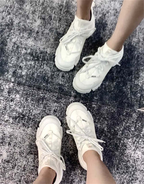 디올 D 커넥트 테크니컬 패브릭 화이트 KCK222NGG_S10W photo review