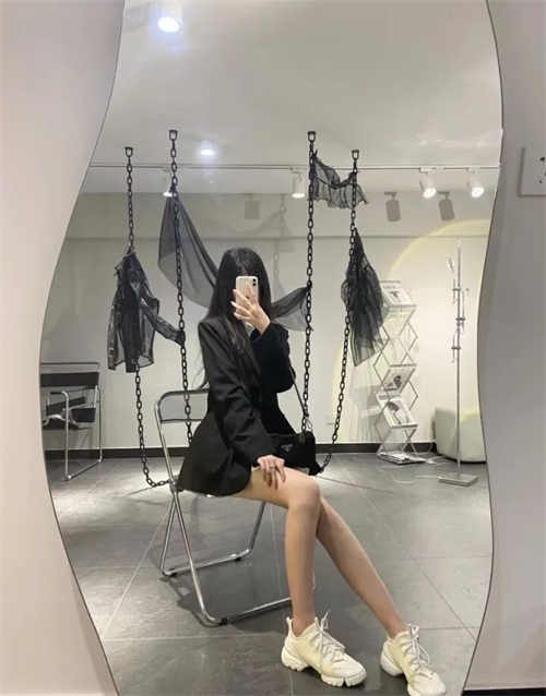 디올 D 커넥트 테크니컬 패브릭 화이트 KCK222NGG_S10W photo review