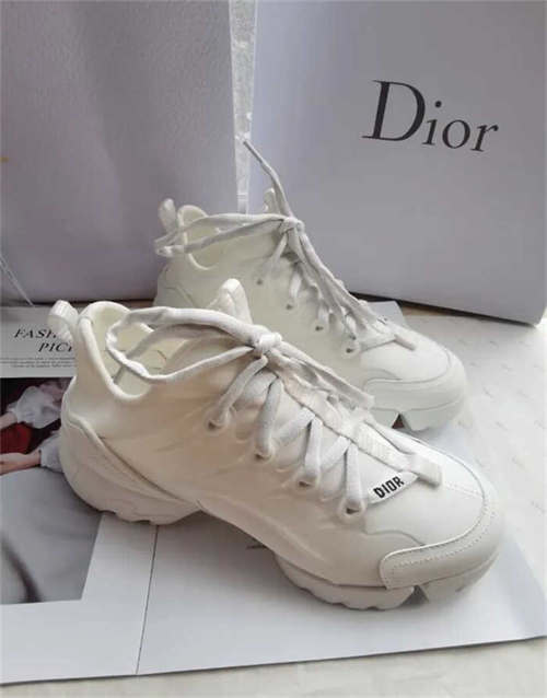 디올 D 커넥트 테크니컬 패브릭 화이트 KCK222NGG_S10W photo review