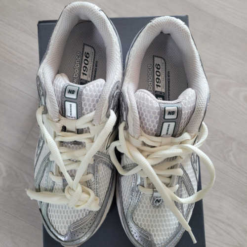 뉴발란스 1906R 실버 메탈릭 씨 솔트 M1906REE photo review