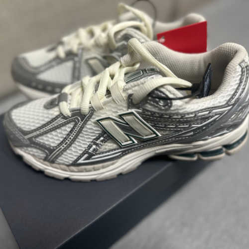 뉴발란스 1906R 실버 메탈릭 씨 솔트 M1906REE photo review