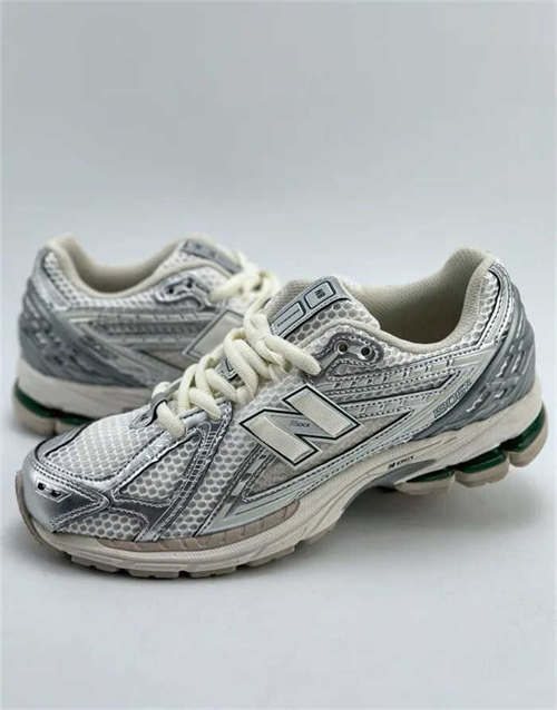 뉴발란스 1906R 실버 메탈릭 씨 솔트 M1906REE photo review