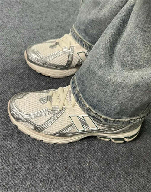 뉴발란스 1906R 실버 메탈릭 씨 솔트 M1906REE photo review