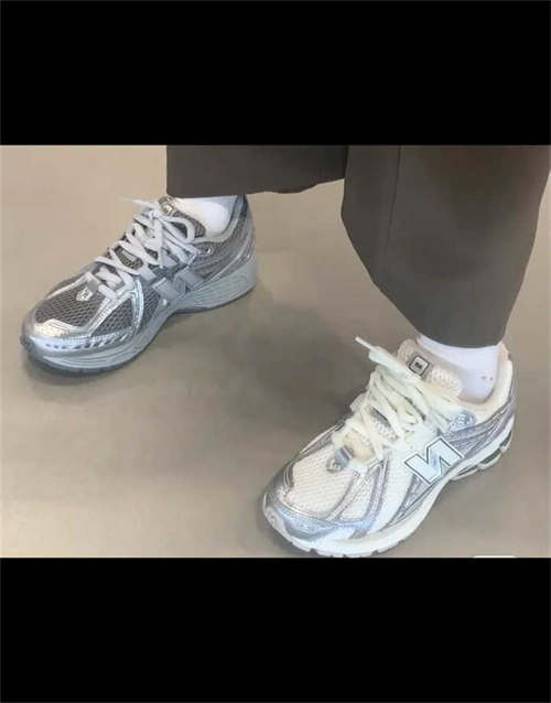 뉴발란스 1906R 실버 메탈릭 씨 솔트 M1906REE photo review