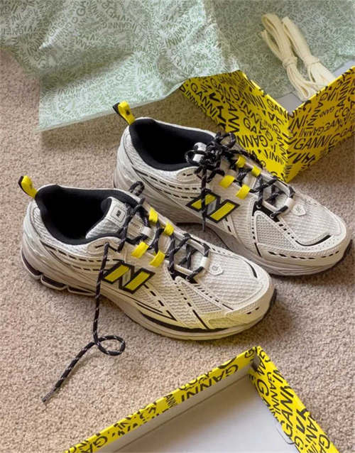 뉴발란스 x 가니 1906R 블레이징 옐로우 M1906RGA photo review