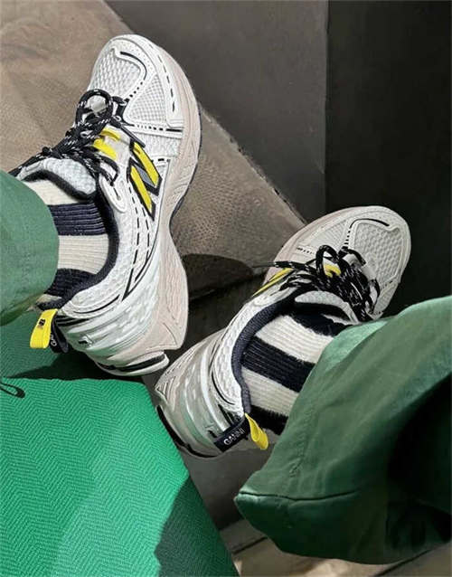 뉴발란스 x 가니 1906R 블레이징 옐로우 M1906RGA photo review