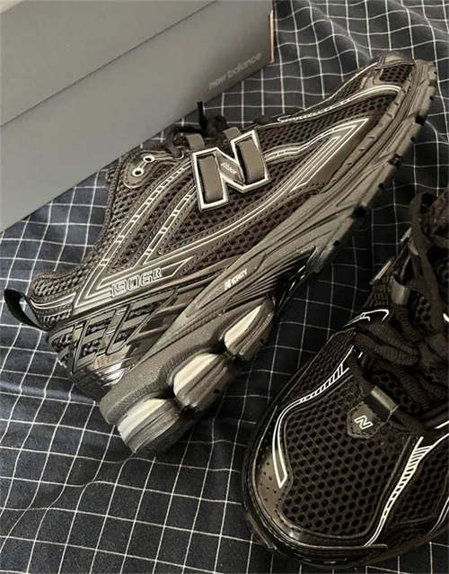 뉴발란스 1906R 베이지 브라운 M1906RHD photo review