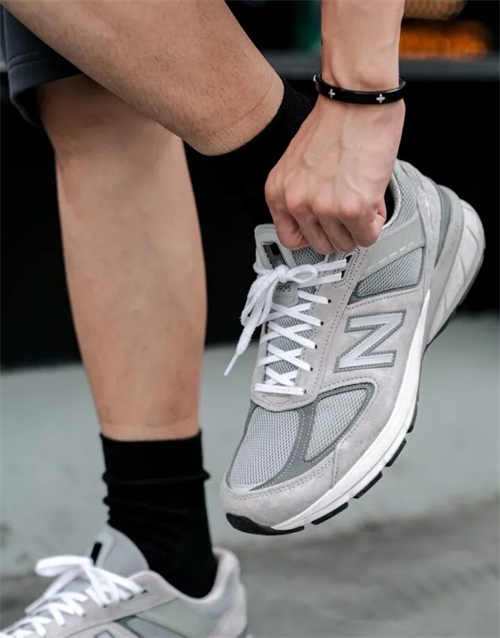 뉴발란스 990v5 메이드 인 USA 그레이 - 6E XX와이드 M990GL5 photo review