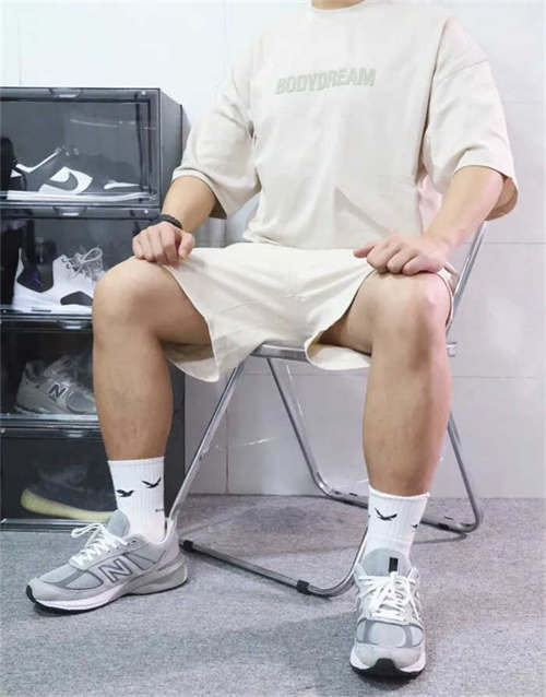 뉴발란스 990v5 메이드 인 USA 그레이 - 6E XX와이드 M990GL5 photo review