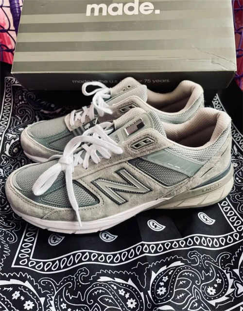 뉴발란스 990v5 메이드 인 USA 그레이 - 6E XX와이드 M990GL5 photo review