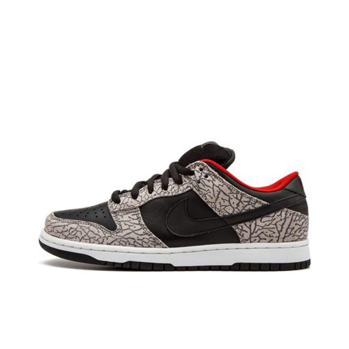 나이키 x 슈프림 덩크 로우 프로 SB 블랙 시멘트 2002 304292-131